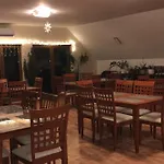 فندق مبيت وإفطار Prosper Lovasklub Panzio 3*