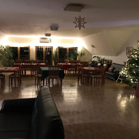 Prosper Lovasklub Panzió *