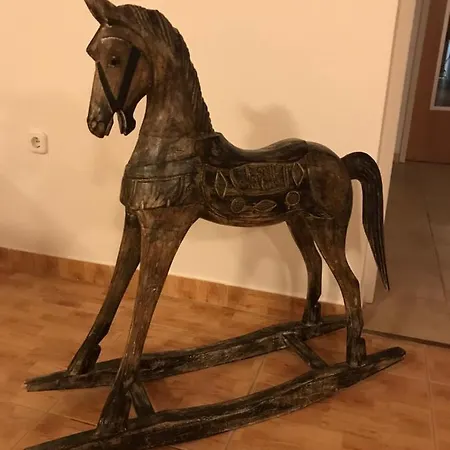 Prosper Lovasklub Panzio Bed & Breakfast