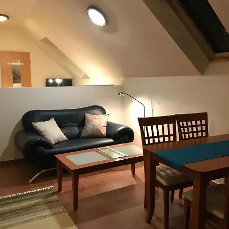 Bed & Breakfast Prosper Lovasklub Panzio 3*