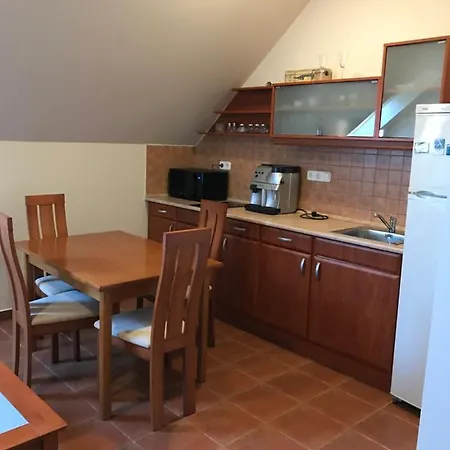 Prosper Lovasklub Panzió 3* Piliscsév