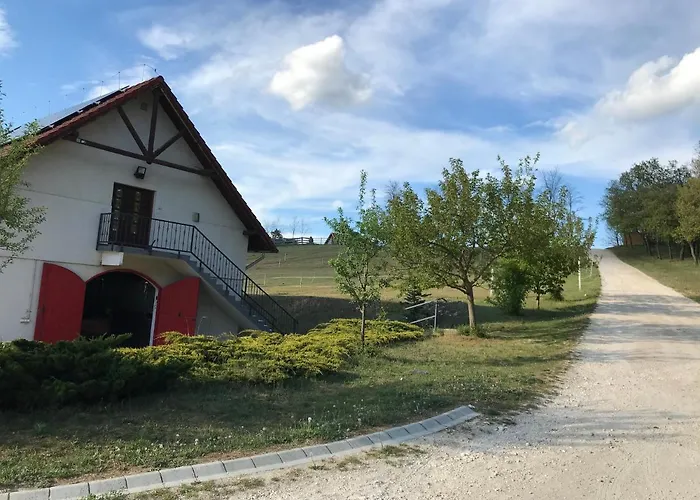 Bed & Breakfast Prosper Lovasklub Panzio Piliscsev