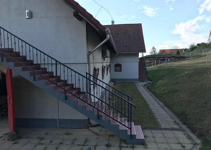 Bed & Breakfast Prosper Lovasklub Panzio