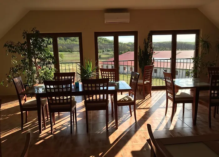 Prosper Lovasklub Panzio 3* Piliscsev